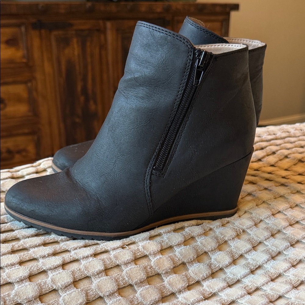 Soul Naturalizer Hudson Black Ankle Booties Size 7.5